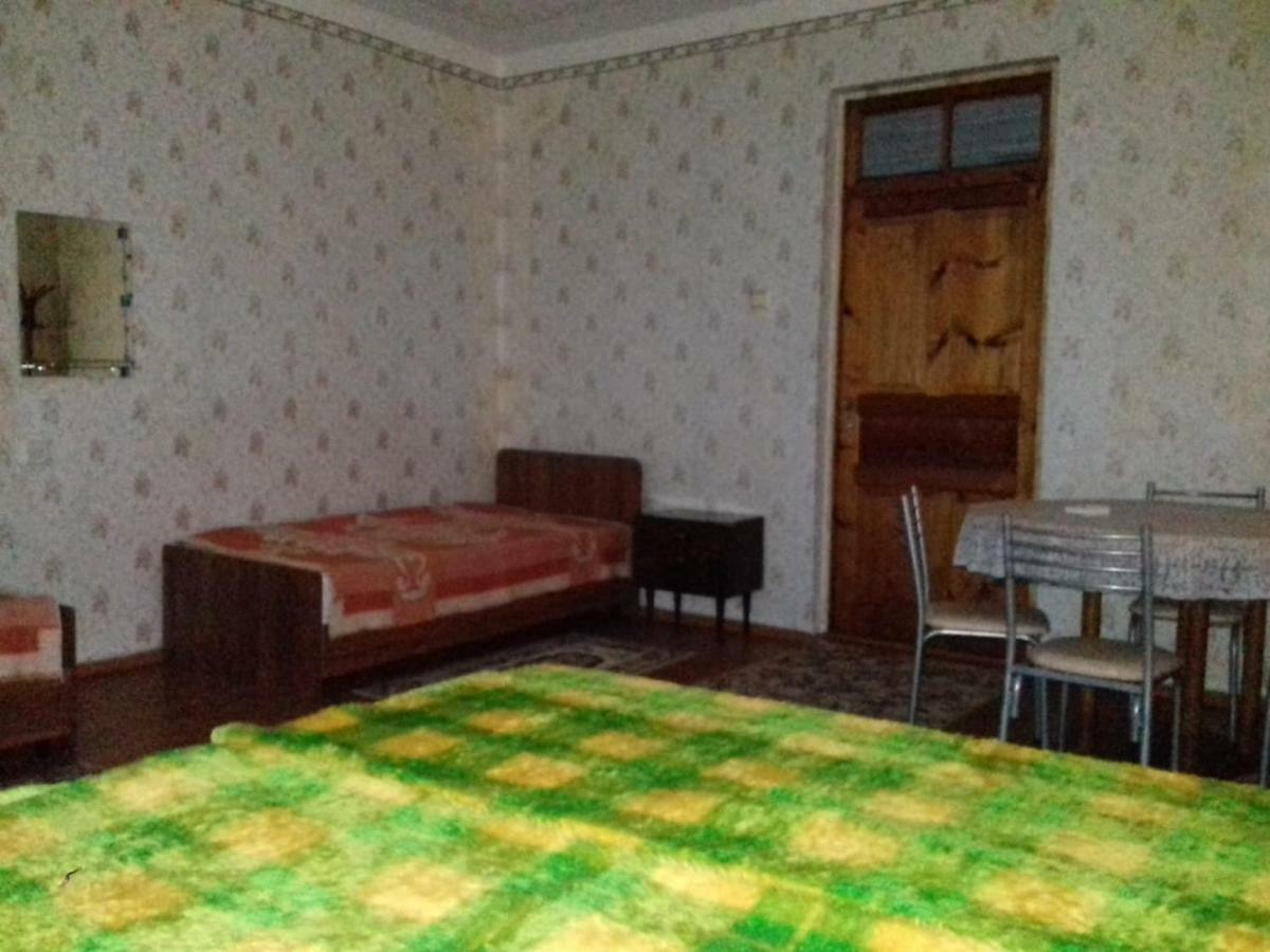 Guesthouse At Oleg'S Zolotoy Bereg Gudauta Esterno foto