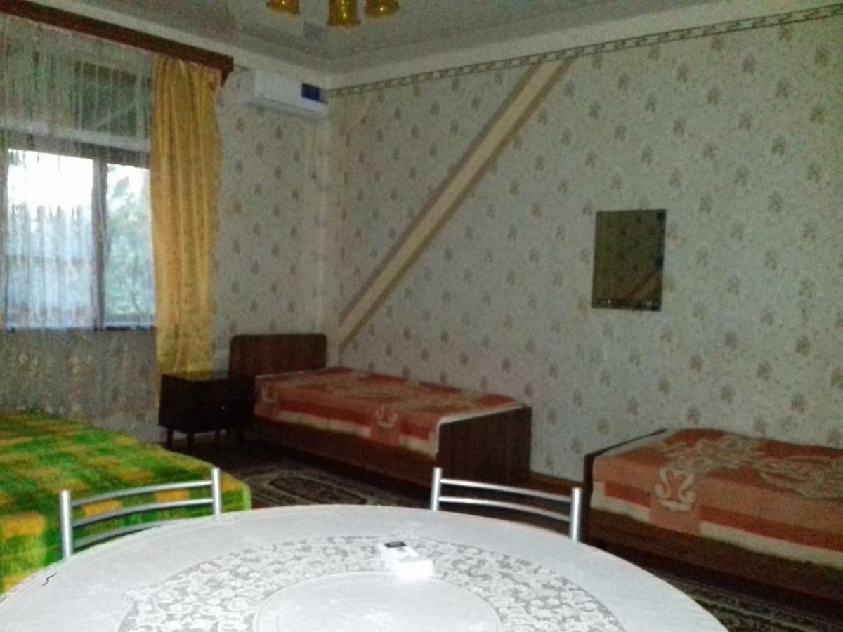 Guesthouse At Oleg'S Zolotoy Bereg Gudauta Esterno foto